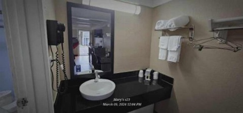 Super 8 by Wyndham Asheville/Biltmore image 11