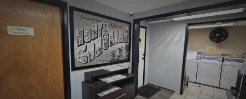 Super 8 by Wyndham Asheville/Biltmore image 21