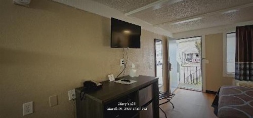 Super 8 by Wyndham Asheville/Biltmore image 9